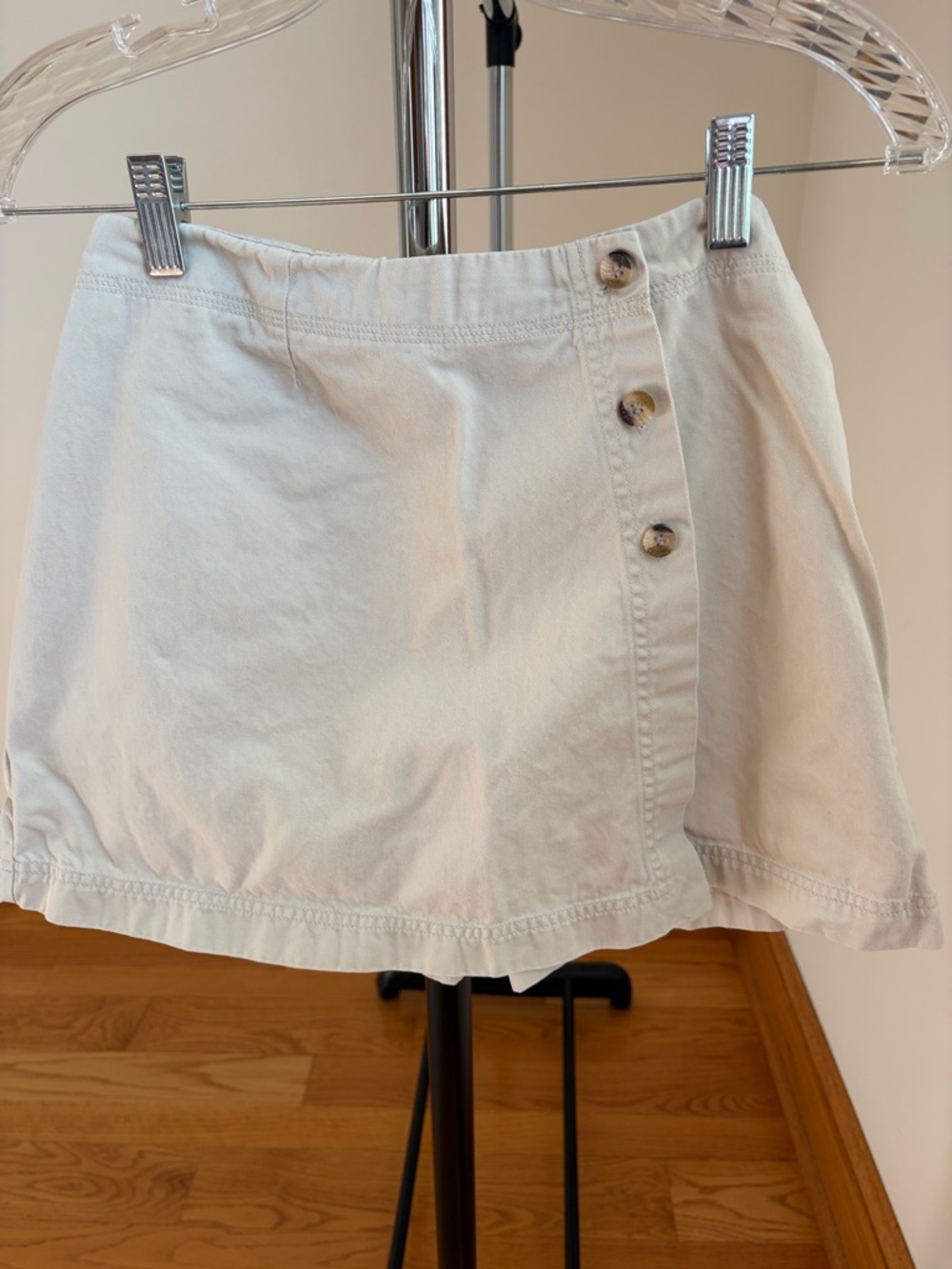 Classic Limited Girlโs Cream Button-Front Cotton Skort